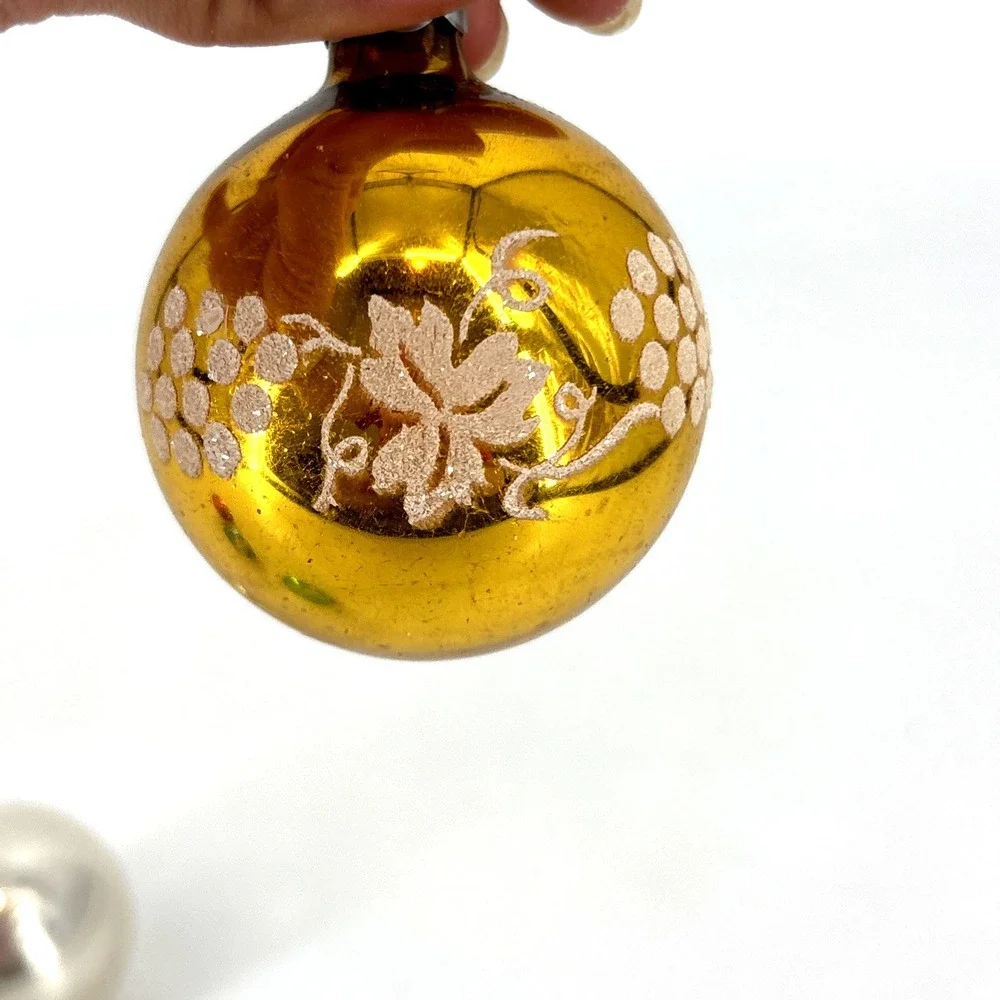 Vintage Lot 5 Stenciled Christmas Ornaments Mercury‎ Glass Shiny Brite Made USA